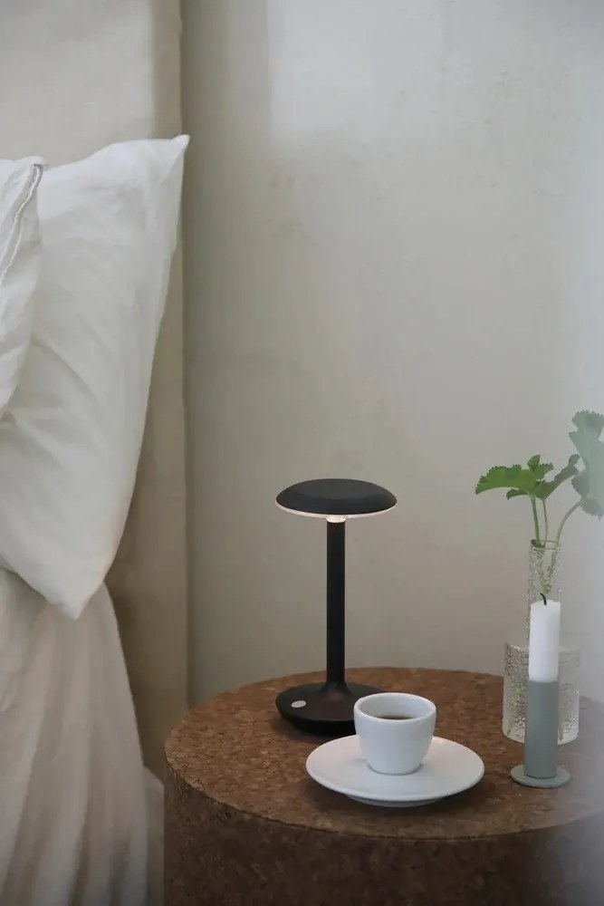 Czarna lampa stołowa LED (wysokość 20 cm) Petit – Markslöjd