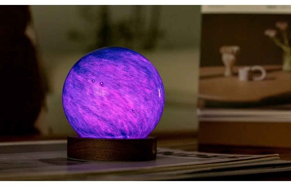 Lampa stołowa LED w ciemnym naturalnym kolorze ze szklanym kloszem (wysokość 9 cm) Galaxy Breeze – Gingko