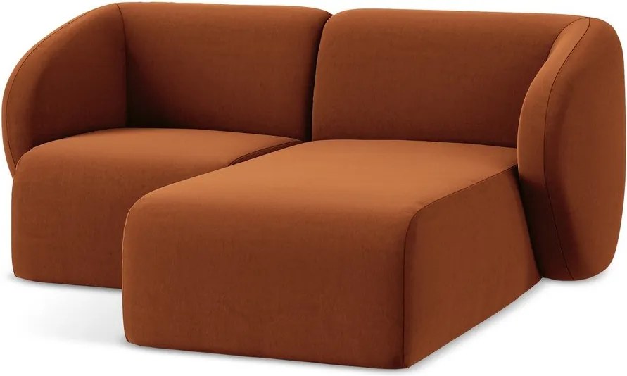 Aksamitny narożnik (prawostronny/z szezlongiem) w kolorze terakoty Lani – Makamii