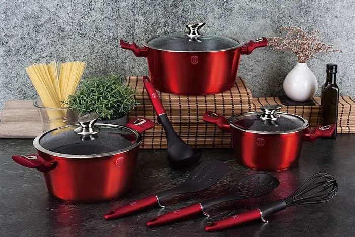 Komplet czerwonych garnków z przyborami kuchennymi Black P8-M58