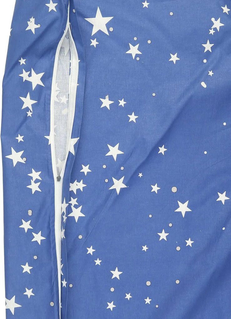 PrzytulneMieszkanie.pl PrzytulneMieszkanie.pl Świecąca bawełniana pościel do łóżeczka MAGIC STARS niebieska Rozmiar pościeli: 40 x 60 cm | 100 x 135 cm