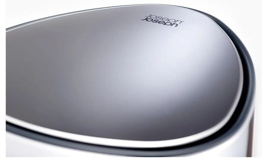 Plastikowy kosz na śmieci z pedałem w kolorze srebra 5 l Luxe – Joseph Joseph