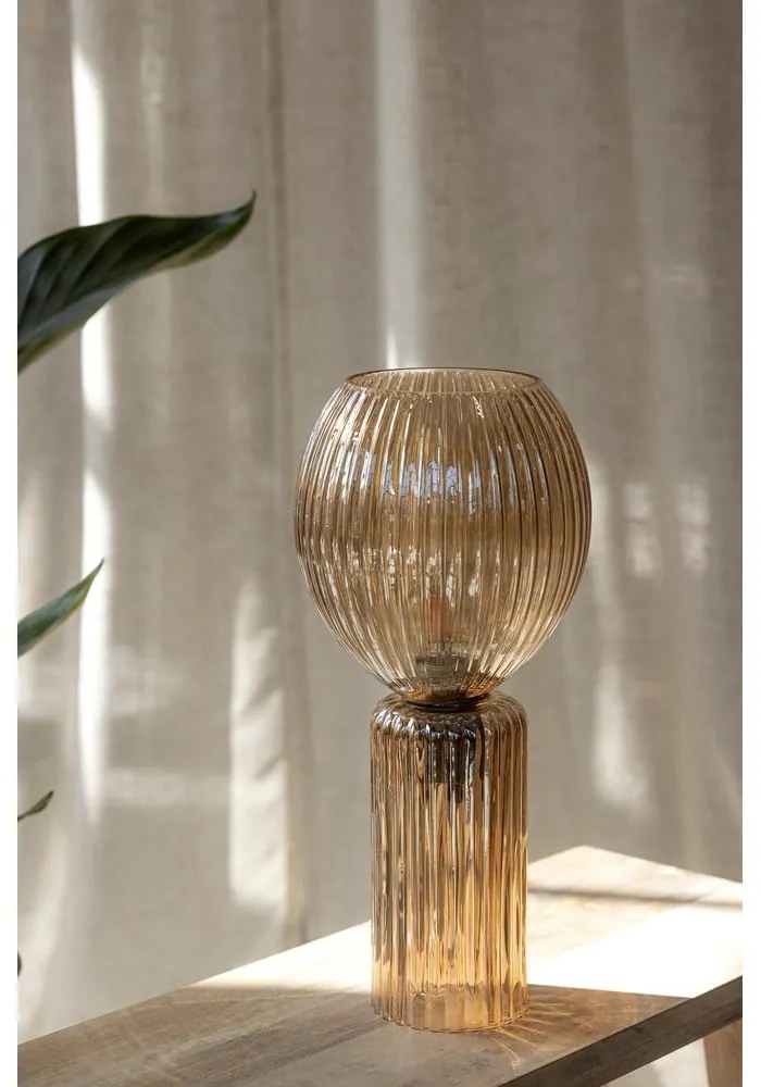 Lampa stołowa w bursztynowym kolorze ze szklanym kloszem (wysokość 40 cm) Toulipa – Markslöjd