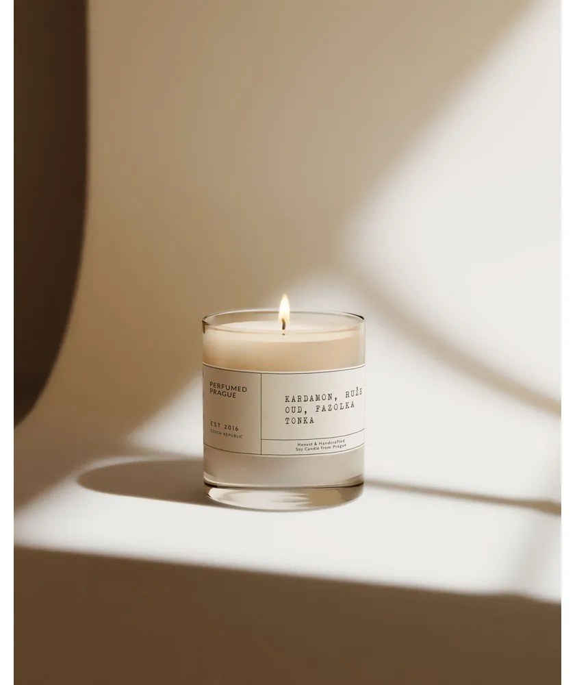 Zapachowa sojowa świeca czas palenia 40 h #83 Cardamom, Rose, Oud, Tonka – Perfumed Prague