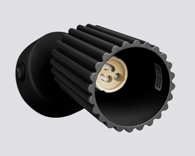 Czarny metalowy kinkiet z włącznikiem - D291 D1-M15