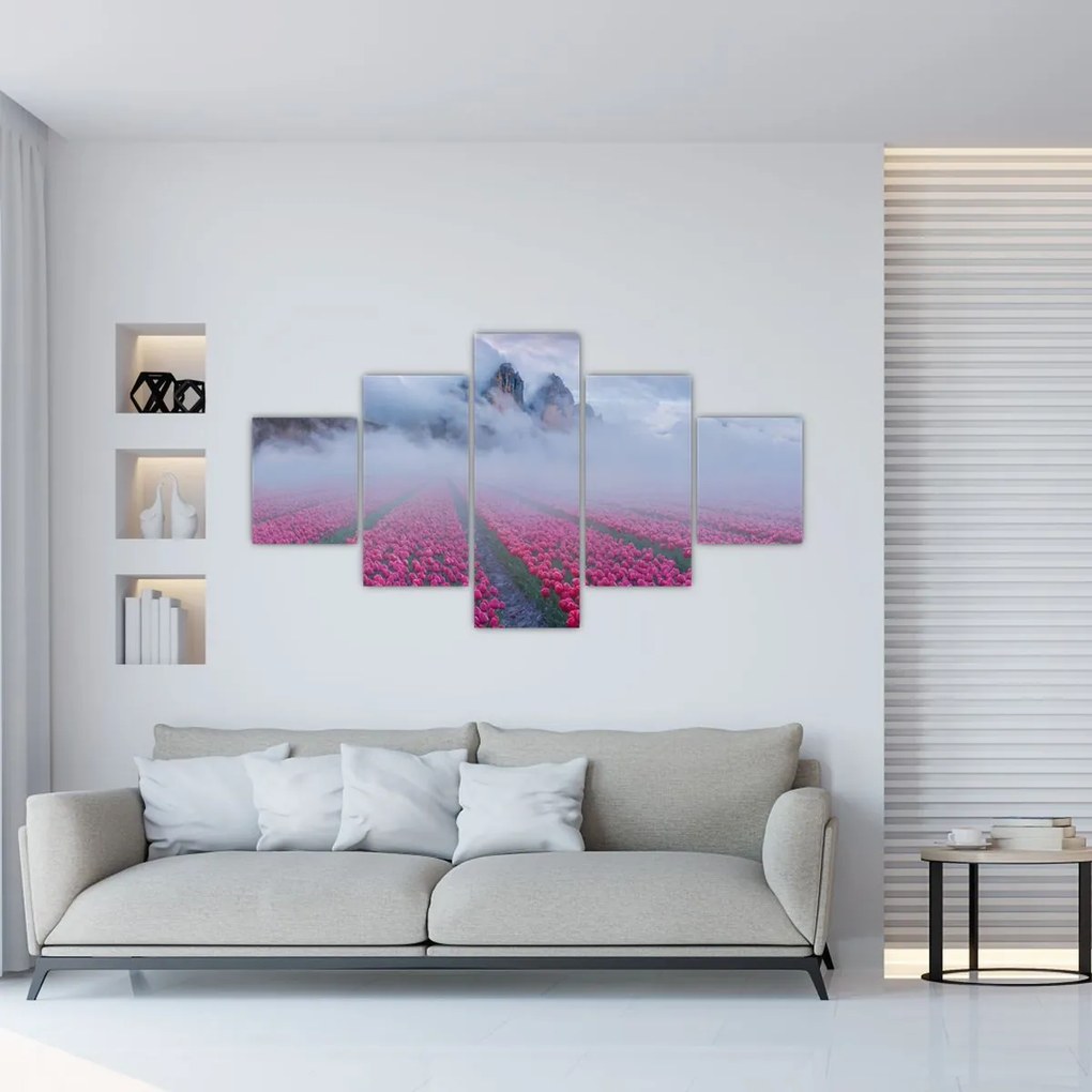 Obraz - Krajobraz z polami tulipanów (125x70 cm)