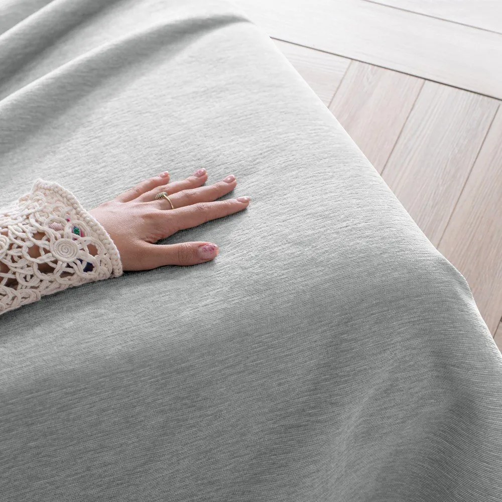 Jasnoszara narzuta z szenilu 220x240 cm Talo – Filumi