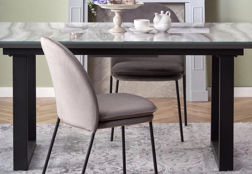 Rozkładany stół w stylu industrialnym Marley w optyce marmuru