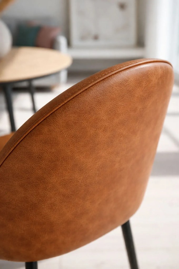 Czarne krzeso Teok w stylu vintage ze sztucznej skóry