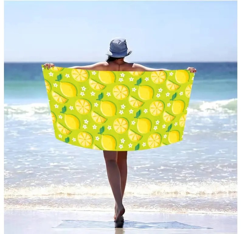 Zestaw plażowy LEMONS – ręcznik plażowy 100×180 cm i ponczo 80×145 cm, zielony