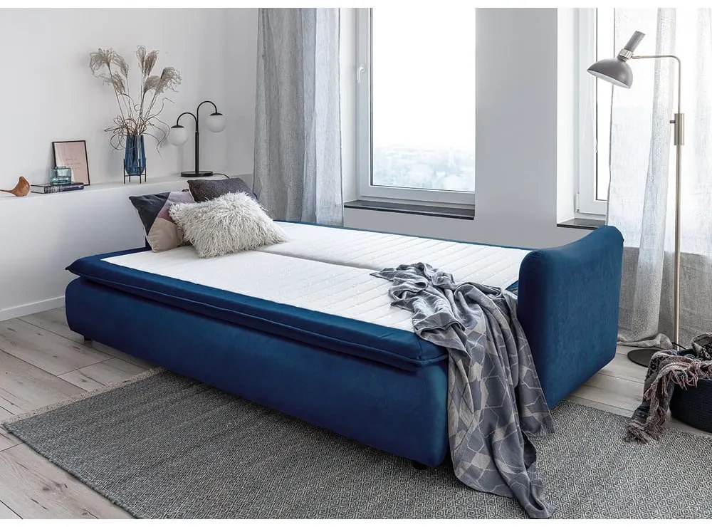 Granatowa aksamitna rozkładana sofa Miuform Tender Eddie