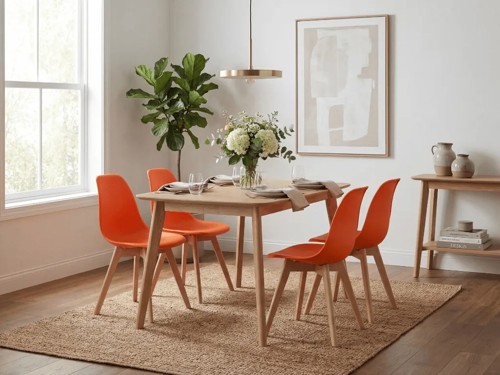 Pomaranczowe krzesło KITO z bukowymi nogami