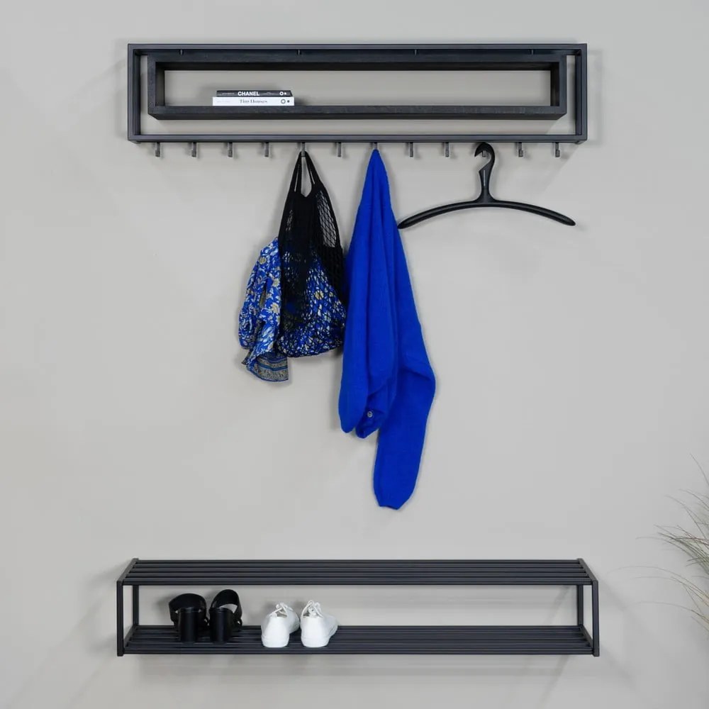 Czarna metalowa wisząca szafka na buty 118x20,5x30,5 cm School – Spinder Design