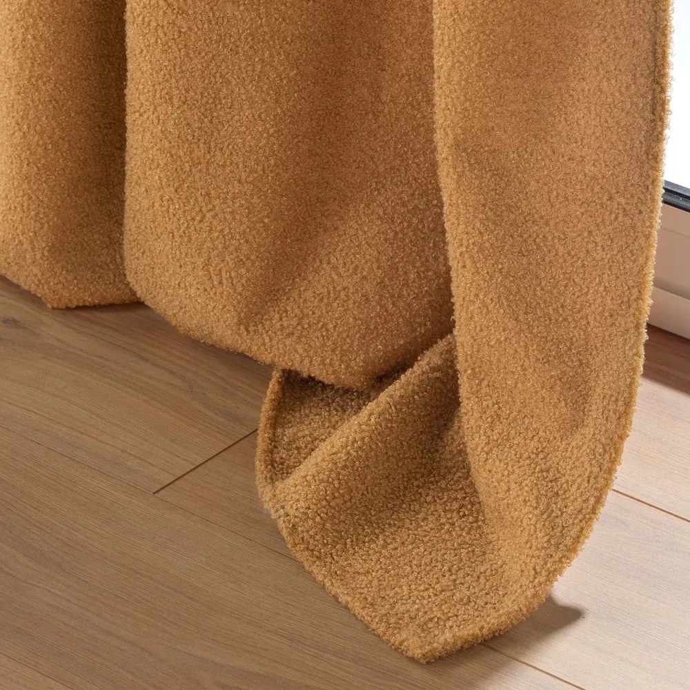 Brązowa zasłona z materiału bouclé 140x240 cm Wooly – douceur d'intérieur