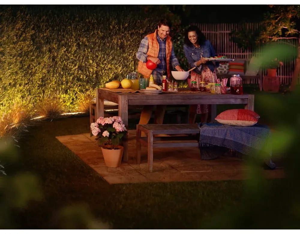 Inteligentna zewnętrzna taśma świetlna LED 37,5 W Lightstrip outdoor – Philips Hue