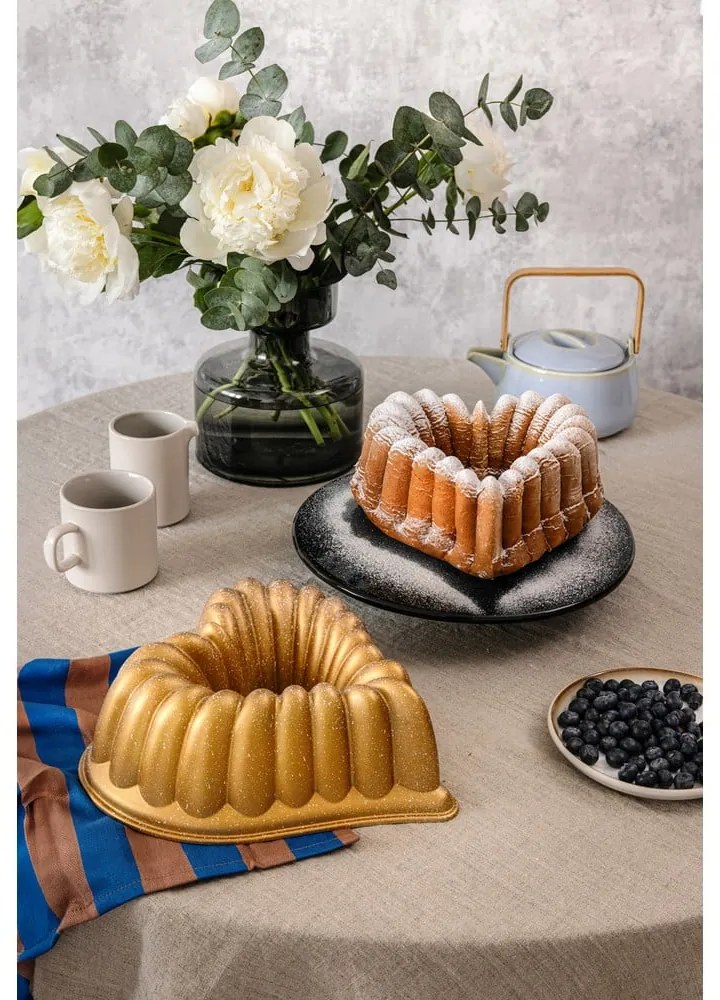 Niebieski porcelanowy dzbanek do herbaty 1 l Juna – Premier Housewares