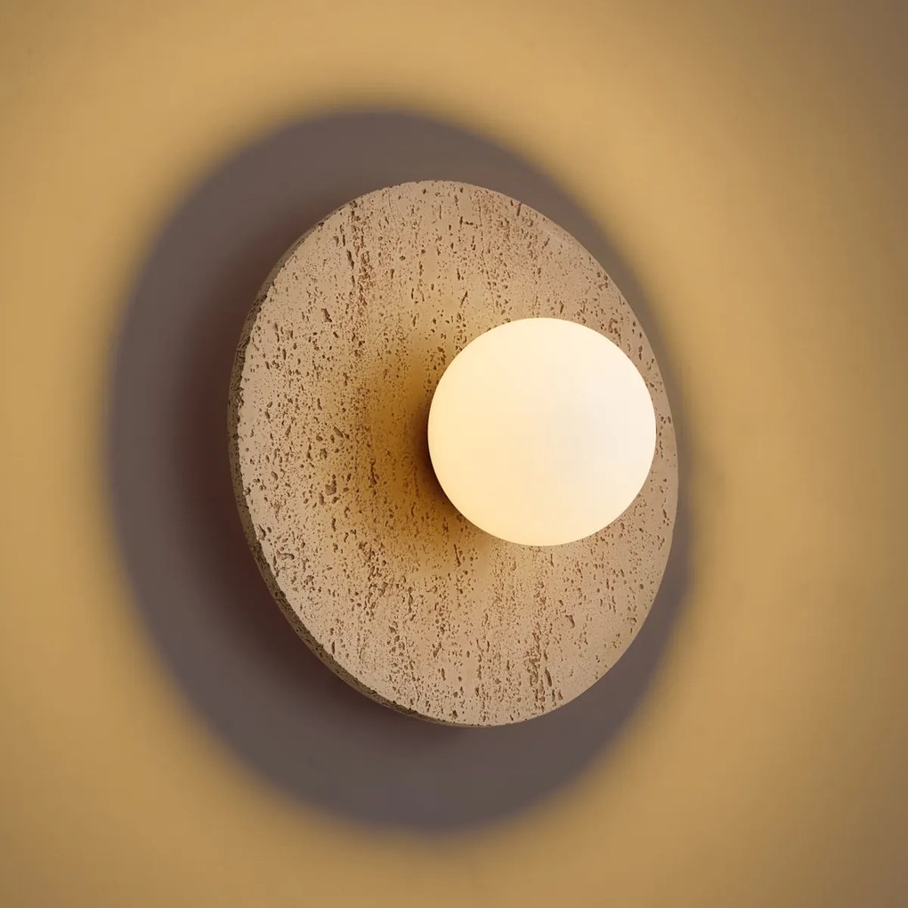 Lampa ścienna Japandi okrągła z kamienia naturalnego ze szkłem opalowym - Josie