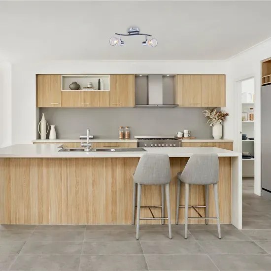 Srebrna listwa sufitowa w nowoczesnym stylu - N9-S30