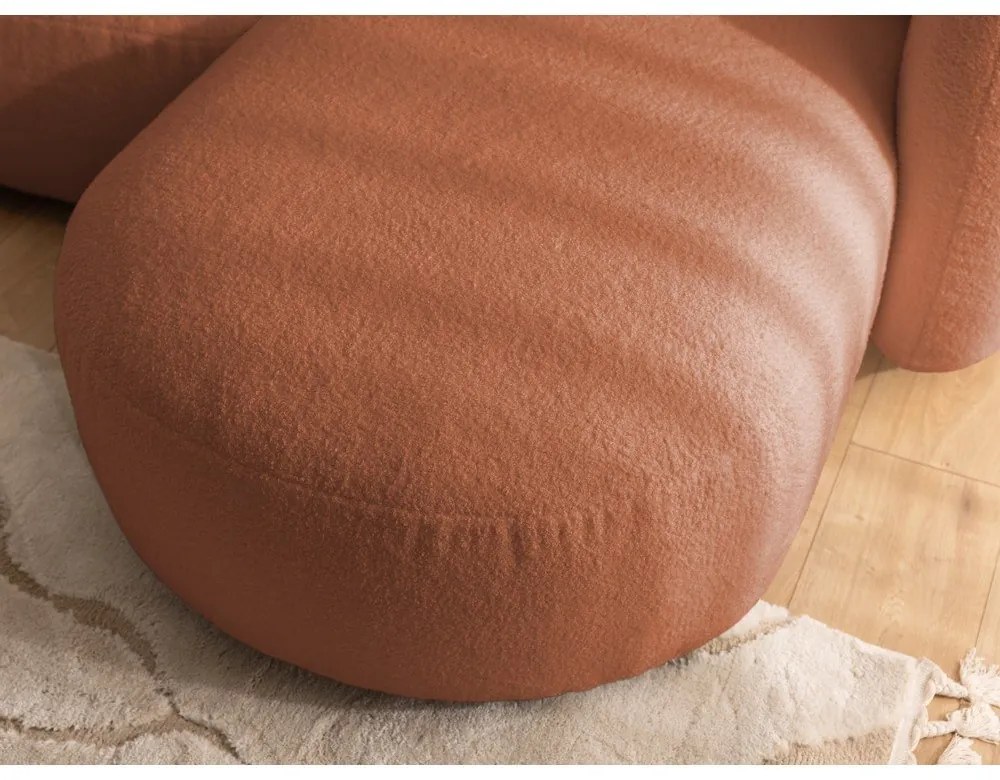 Narożnik z materiału bouclé (prawostronny/z szezlongiem) w kolorze terakoty Orbit – Ropez
