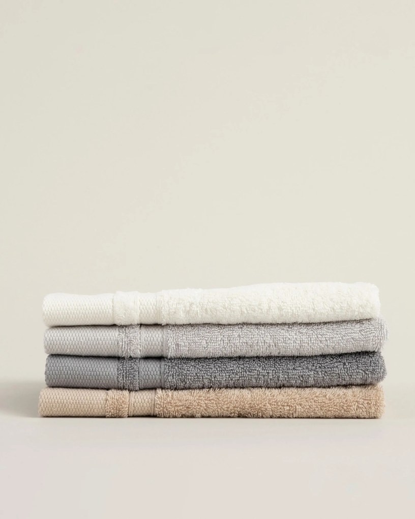 Ręcznik Essence 70x140 cm warm beige