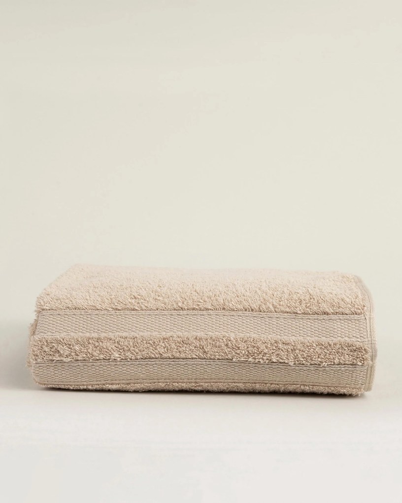 Ręcznik Essence 70x140 cm warm beige