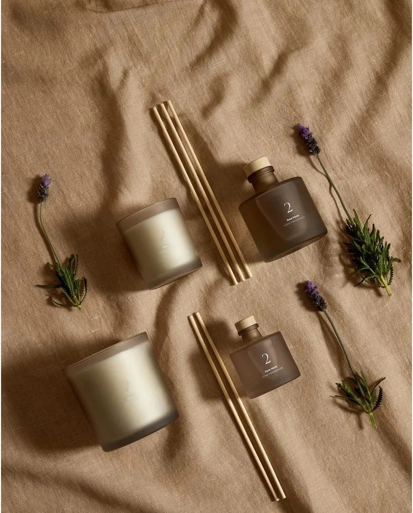 Świeca zapachowa czas palenia 20 h Sweet Vanilla – Kave Home