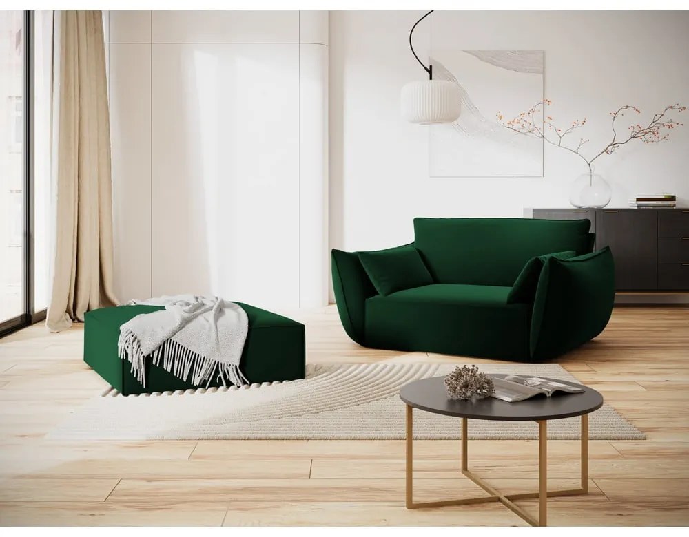 Ciemnozielony aksamitny podnóżek Vanda – Mazzini Sofas