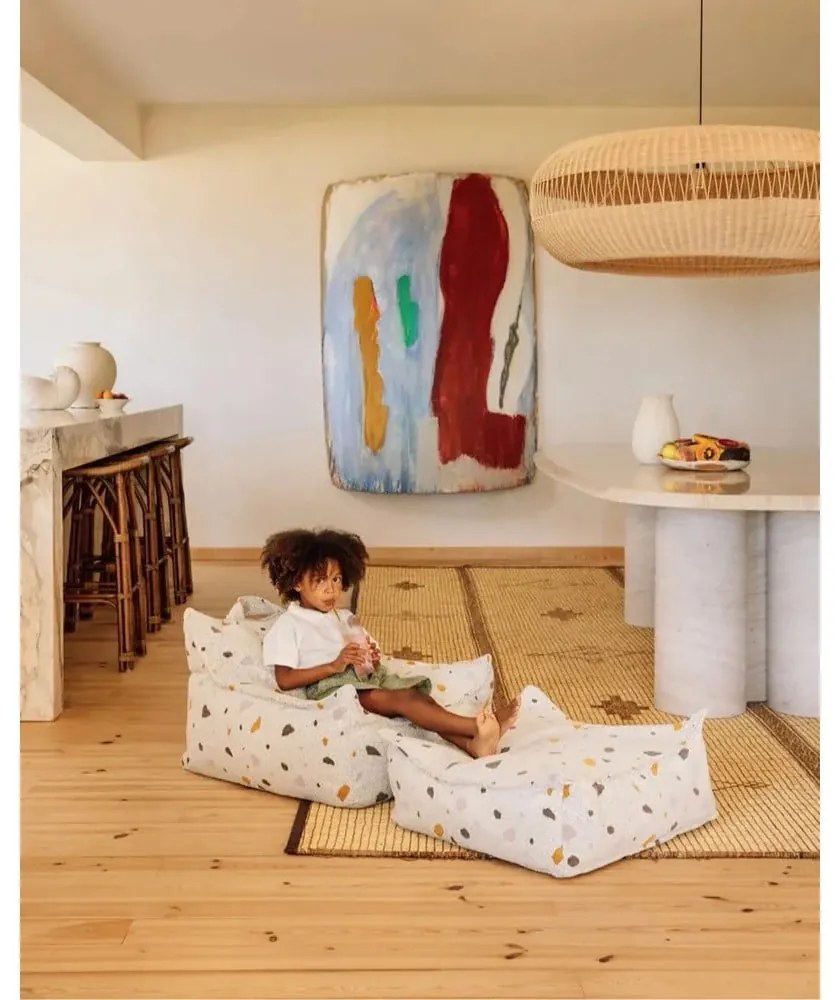 Biały dziecięcy worek do siedzenia z materiału bouclé/z tkaniny szenilowej Terrazzo Chair – Wigiwama