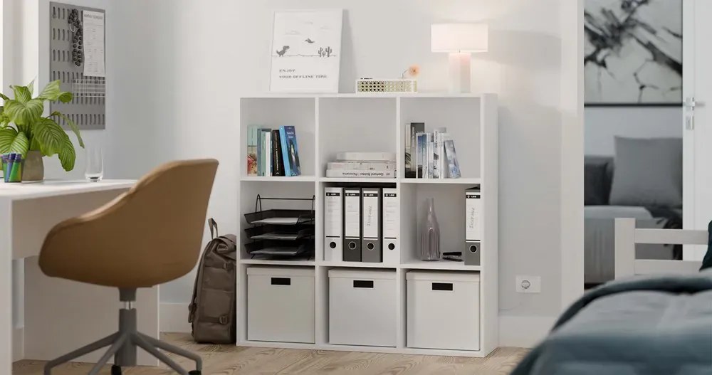 Biały regał na książki z 9 półkami P0-S22