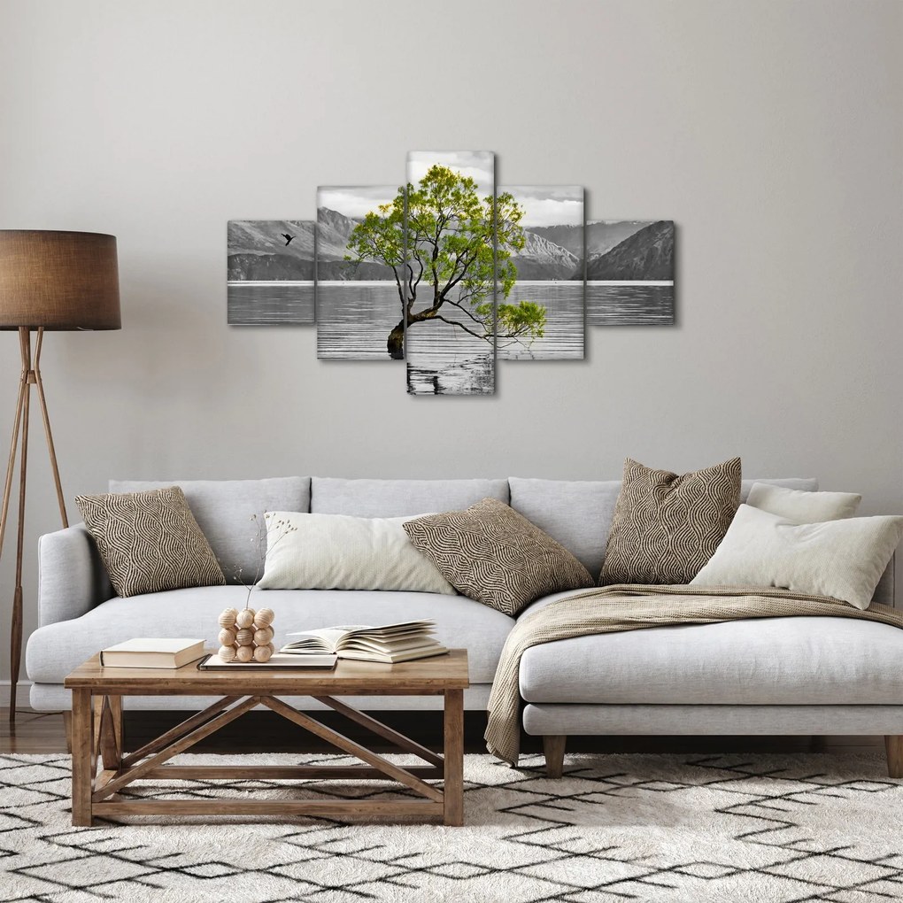 Obraz drzewa na środku jeziora (125x70 cm)