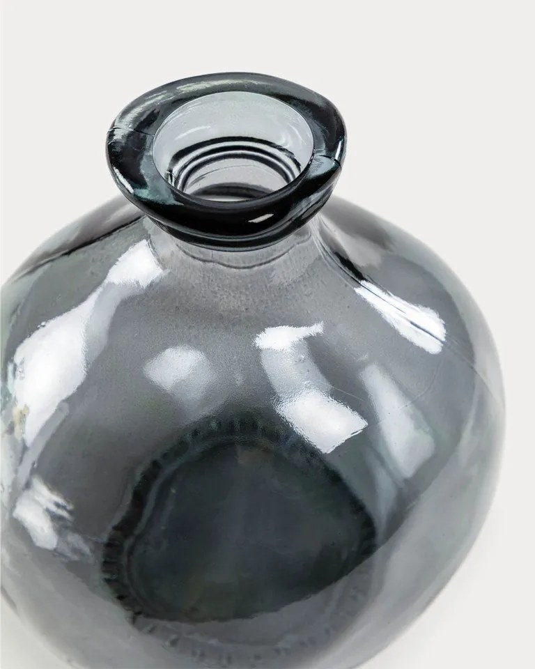 Szary wazon (wysokość 18 cm) Brenna – Kave Home