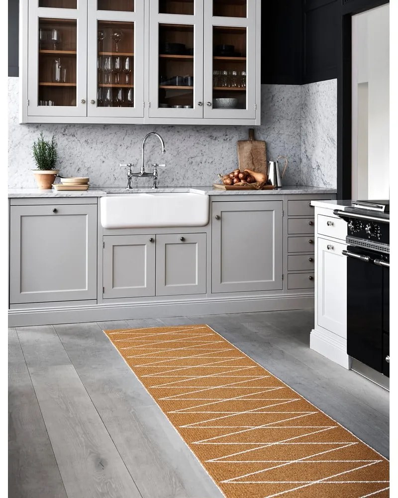 Chodnik odpowiedni na zewnątrz w kolorze ochry 70x160 cm Max Ochre – Pappelina