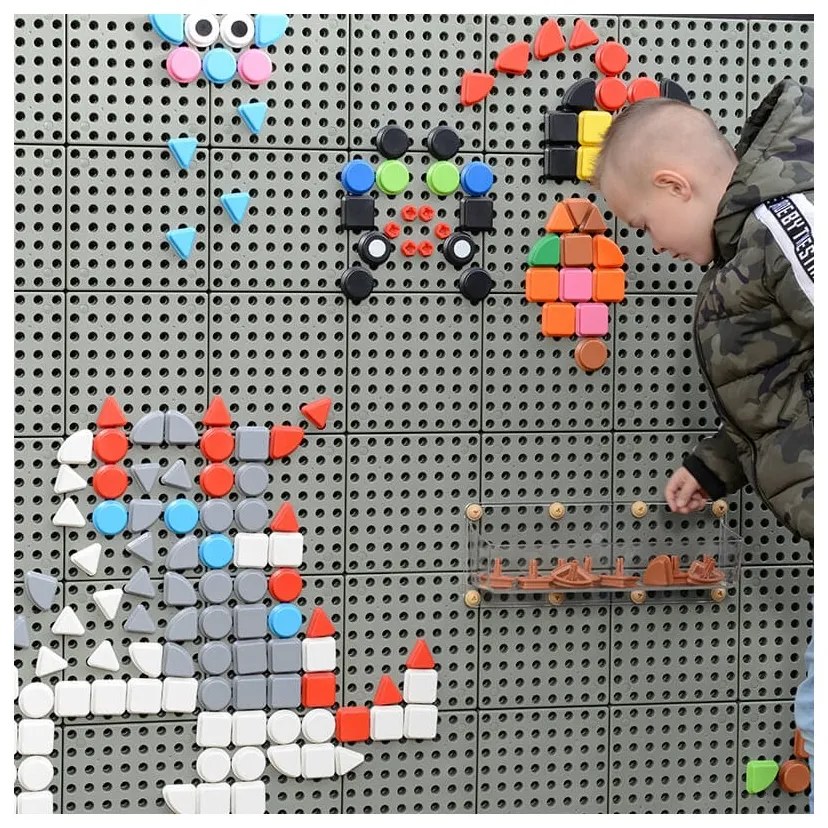 Masterkidz zestaw kołeczki w kształcie figur geometrycznych 64szt do tablic stem