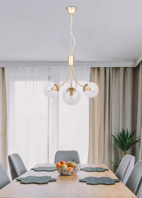 Elegancka lampa wisząca w kolorze mosiądzu z trzema szklanymi kloszami - V120 W6-Z49