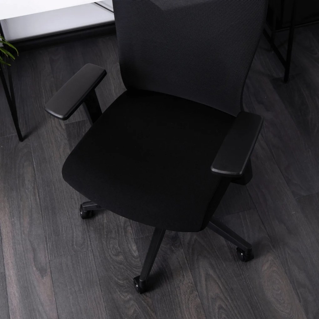 Ergonomiczny fotel biurowy z tkaniny membranowej i siatki Spiral