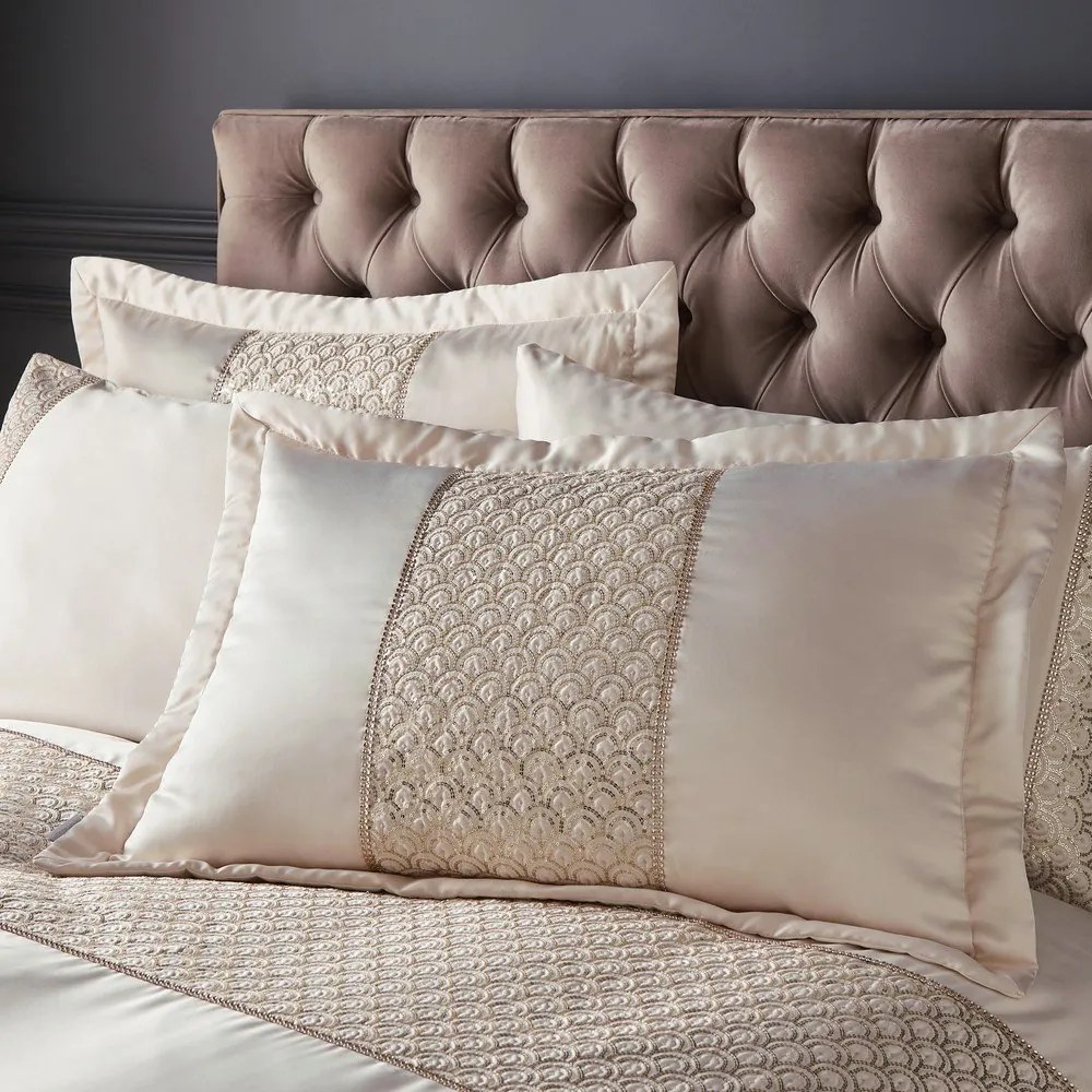 Poszewki na poduszki z mikrosatyny zestaw 2 szt. 75x50 cm Deco Sequin – Catherine Lansfield