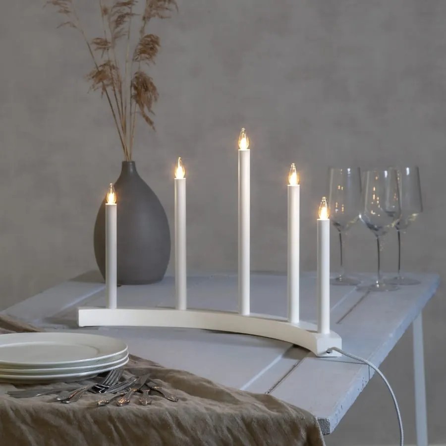 Nastrojowy biały świecznik z drewna