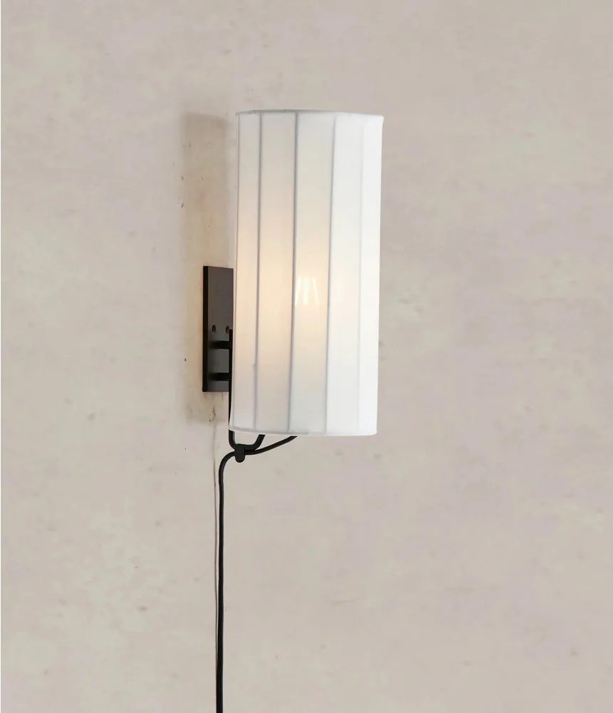 Czarno-biały kinkiet do kontaktu Hikari – Markslöjd