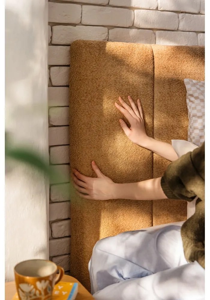 Musztardowe tapicerowane łóżko dwuosobowe ze schowkiem i stelażem 160x200 cm Thessa Bold Line – Bonami Selection