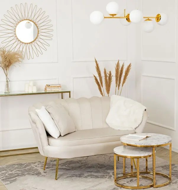 Kremowa dwuosobowa sofa glamour do salonu - Deos