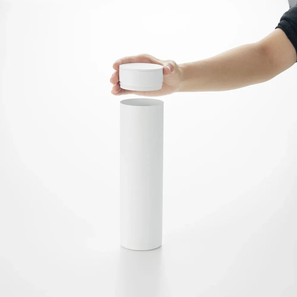 Metalowy pojemnik na chusteczki Tower – YAMAZAKI