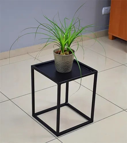 Czarny metalowy kwietnik w stylu loft W5-B27