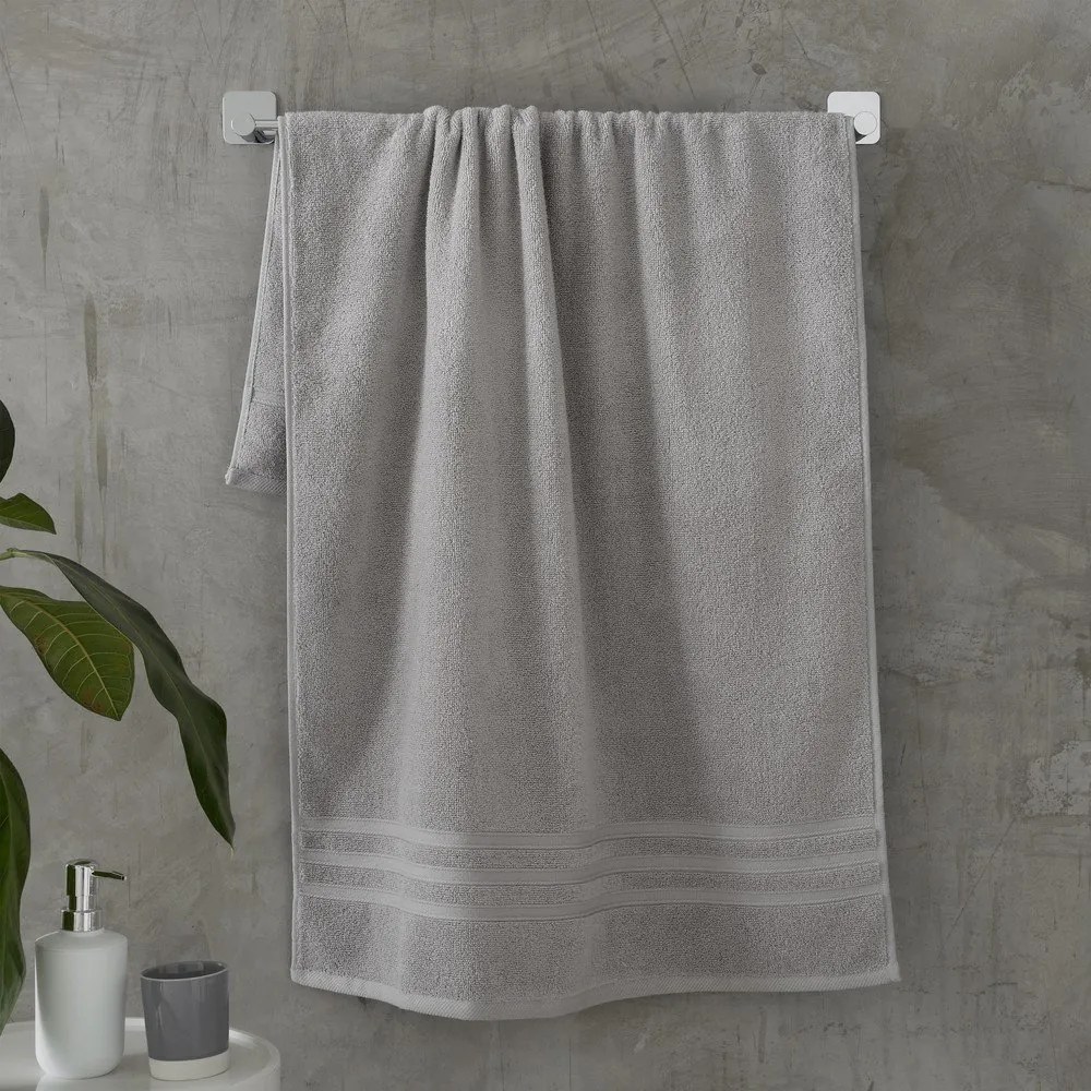 Jasnoszary bawełniany ręcznik kąpielowy frotte 70x120 cm Zero Twist – Catherine Lansfield