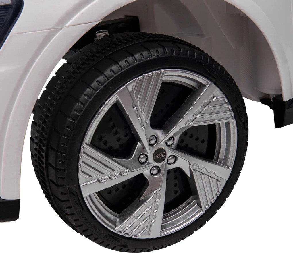 Elektryczny samochód dziecięcy HOMCOM Audi 3–8 km/h biały