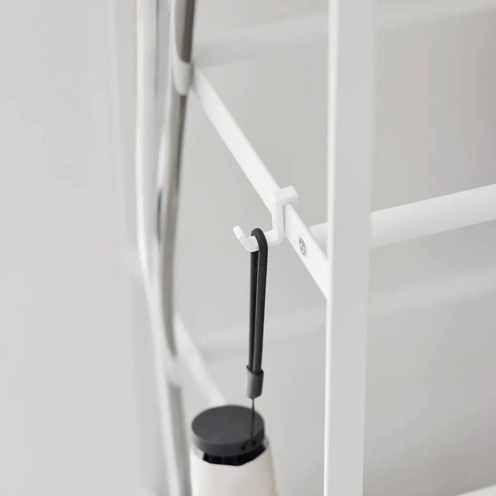 Biały metalowy regał na buty 90,5x87x26 cm Tower – YAMAZAKI