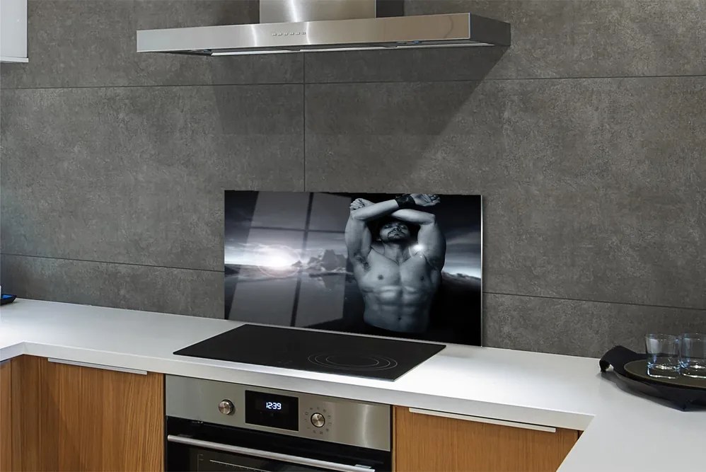 Panel szklany do Kuchni Mężczyzna na tle Gór