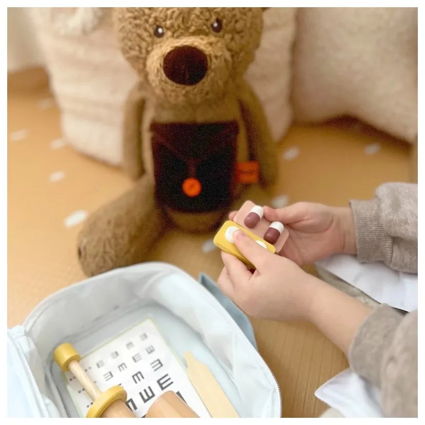 Tooky toy drewniany zestaw małego lekarza doktora w walizce z akcesoriami