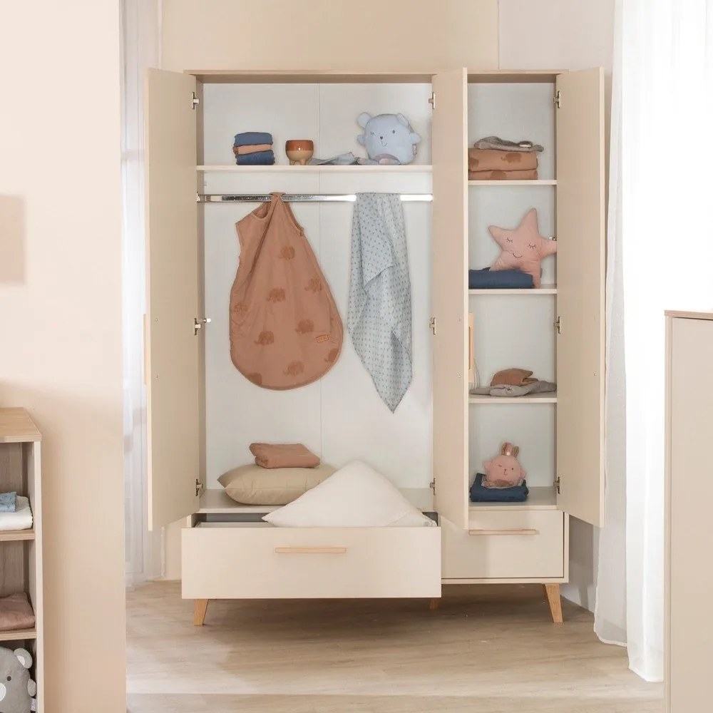 Kremowa/w naturalnym kolorze szafa dziecięca w dekorze dębu 138x200x55 cm Jil – Roba