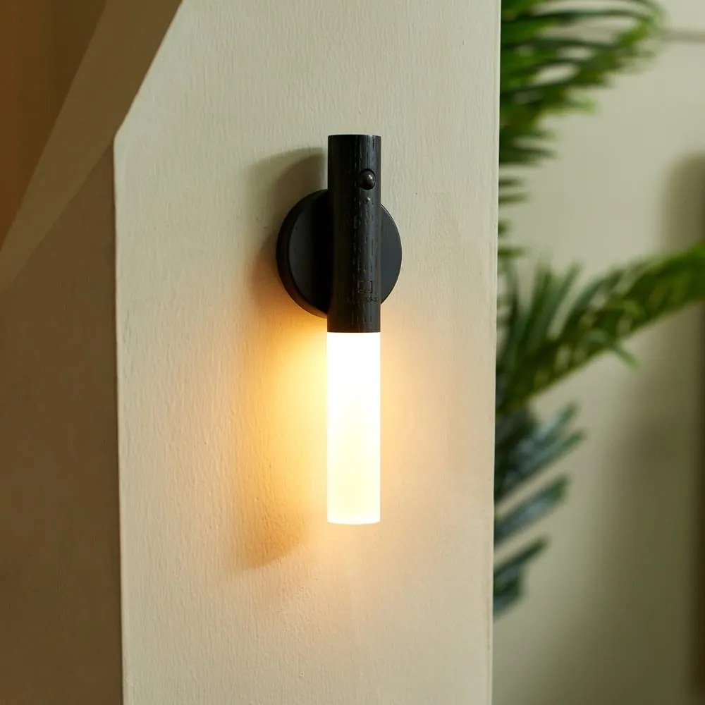 Czarny kinkiet LED na USB Baton – Gingko