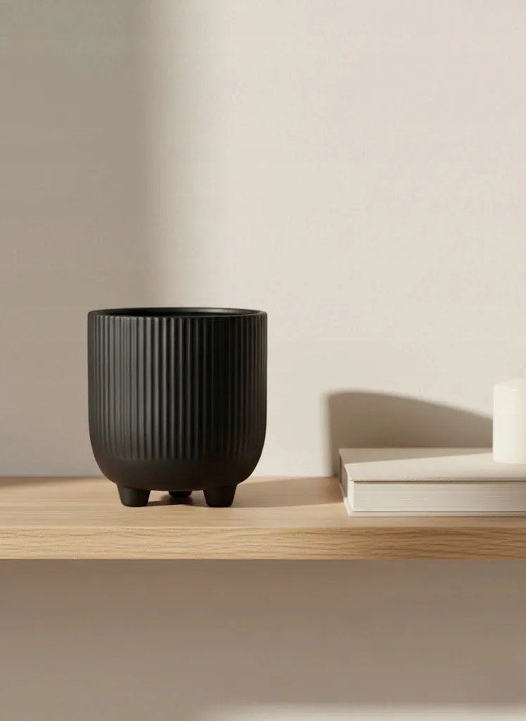 Doniczka Osłonka Czarna 15 Ceramiczna na Trzech Nóżkach Designerska Donica